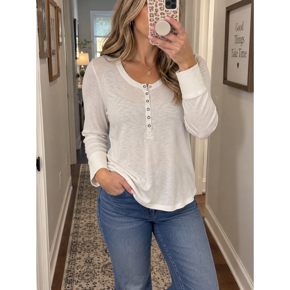 Aerie Henley Top Large White Ribbed Long Sleeve Snap Front